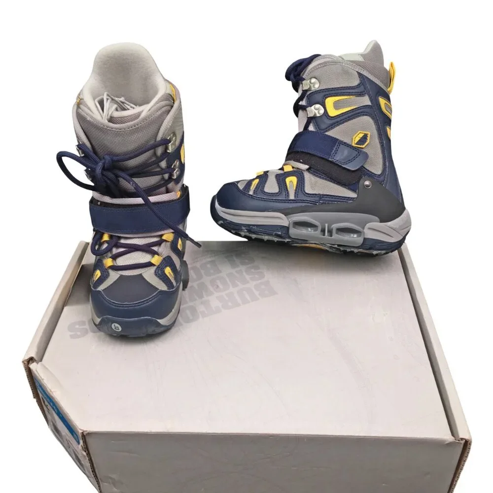 NEW! BURTON FREESTYLE SI STEP IN SNOWBOARD BOOTS! Size 3 4 5  KIDS  YOUTH  GRAY